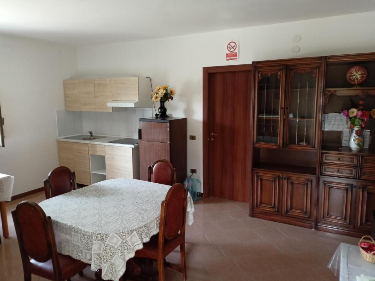 Da Angela - Camere Con Bagno Privato A Foligno Vicino Al Centro المظهر الخارجي الصورة